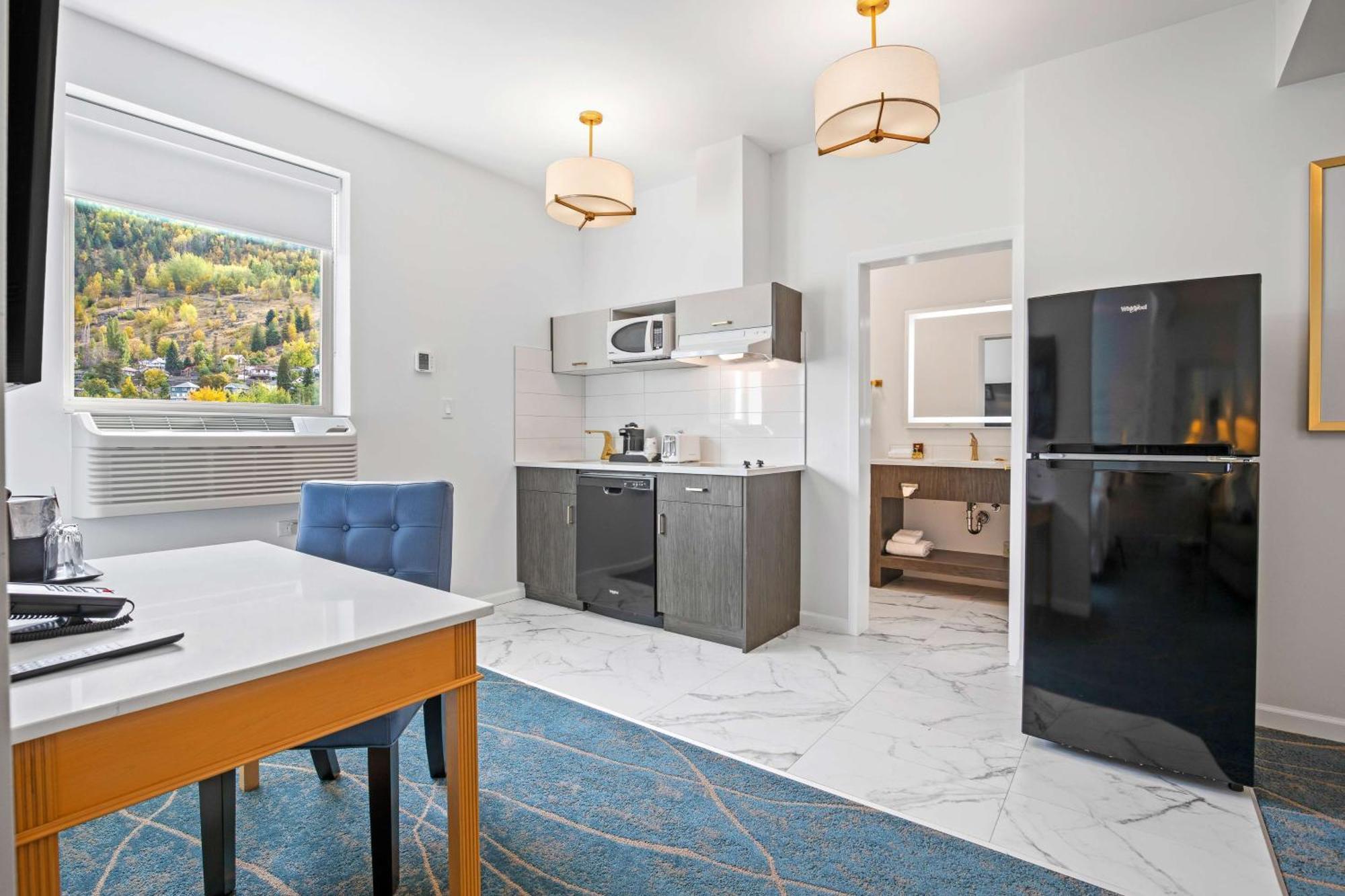 Crown Columbia Hotel; BW Premier Collection Trail Екстер'єр фото