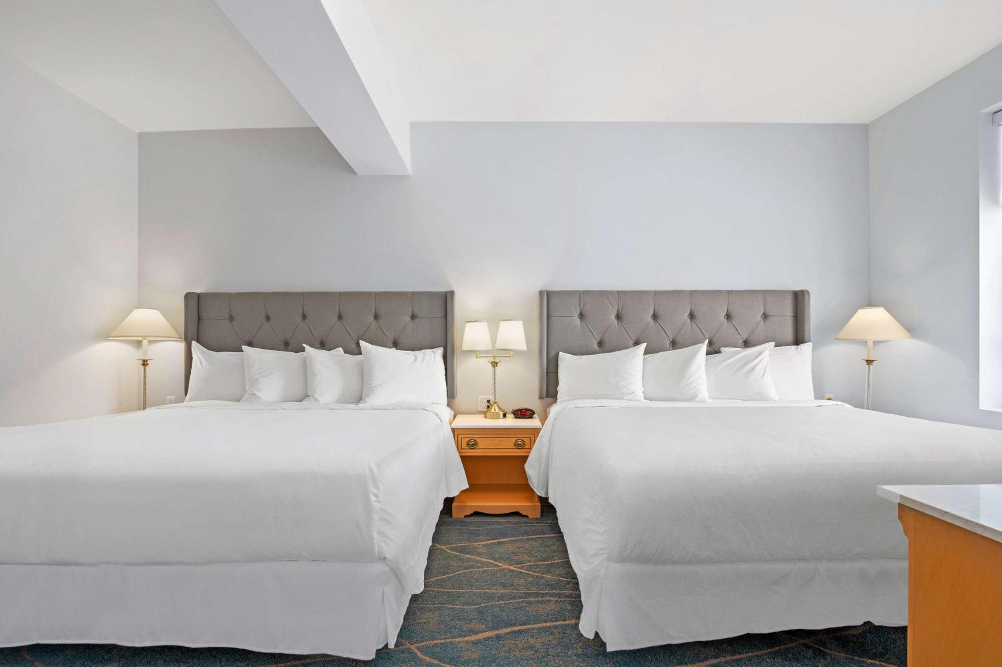 Crown Columbia Hotel; BW Premier Collection Trail Екстер'єр фото