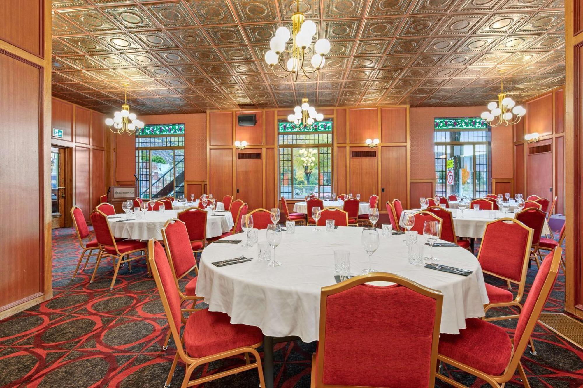 Crown Columbia Hotel; BW Premier Collection Trail Екстер'єр фото