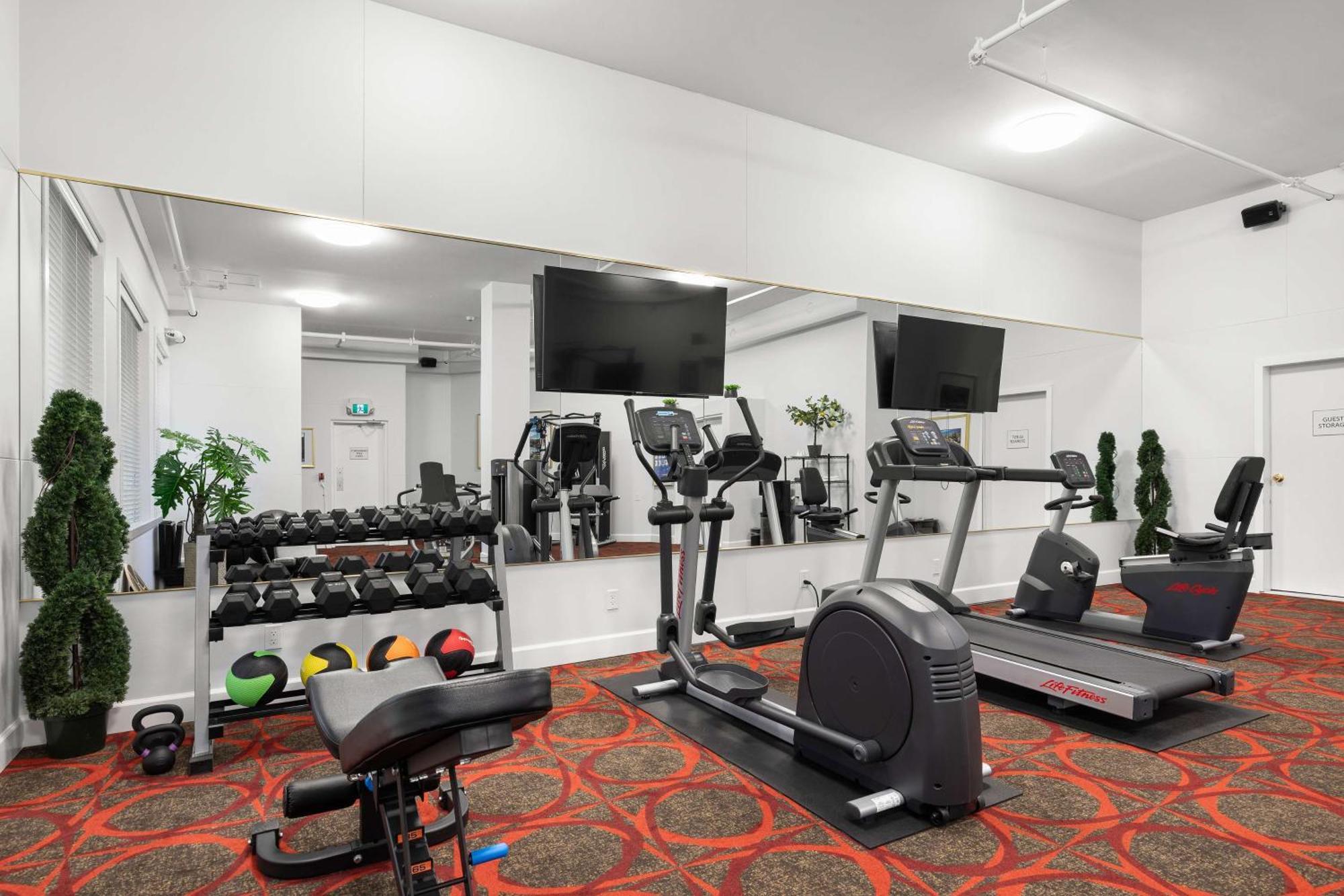 Crown Columbia Hotel; BW Premier Collection Trail Екстер'єр фото