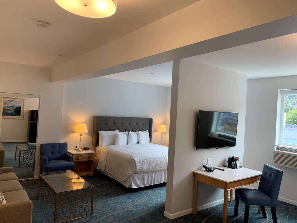 Crown Columbia Hotel; BW Premier Collection Trail Номер фото