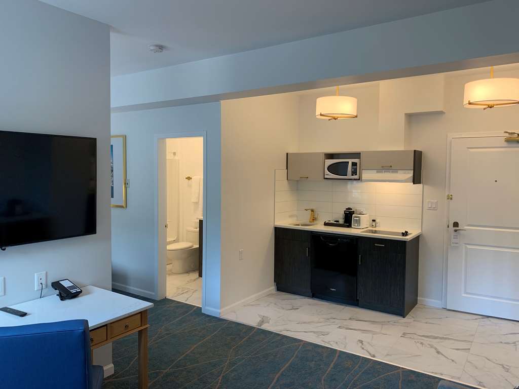 Crown Columbia Hotel; BW Premier Collection Trail Номер фото
